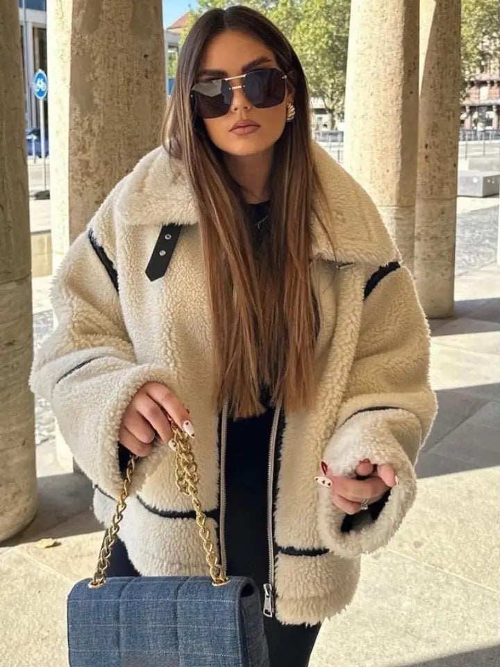 ModeGeist | Vielseitige Teddyjacke für Frauen