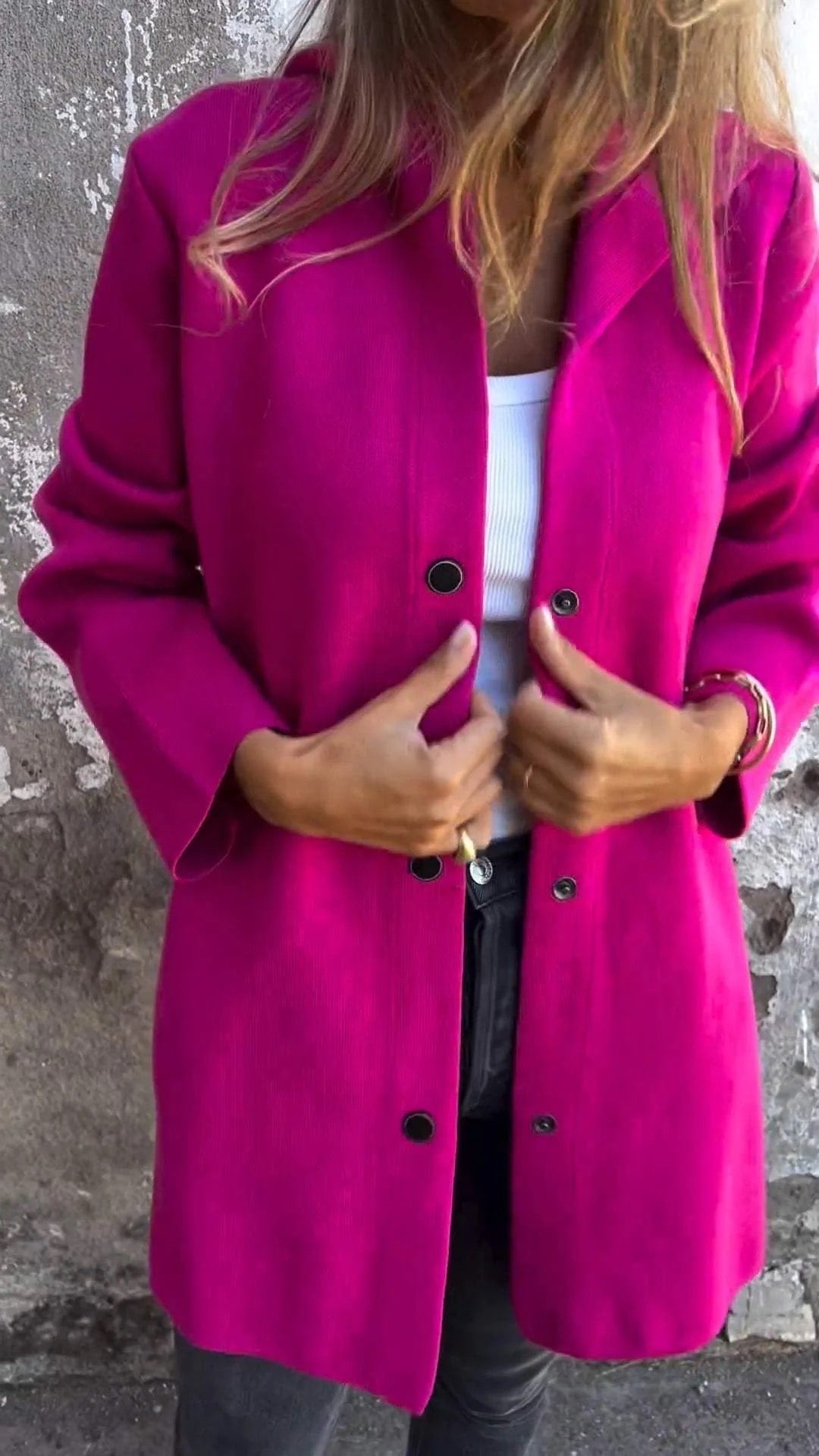 Fudus Kapuzenpullover mit Knopf und Twill-Gewebe