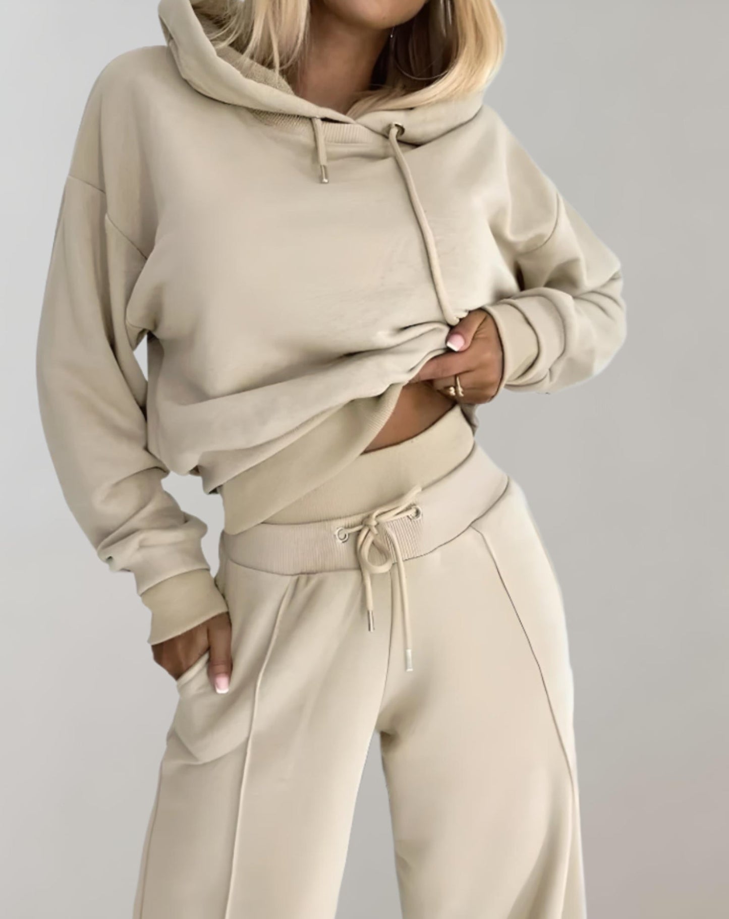 ModeGeist | Damen Loungewear Satz mit Kapuze und Weiter Hose