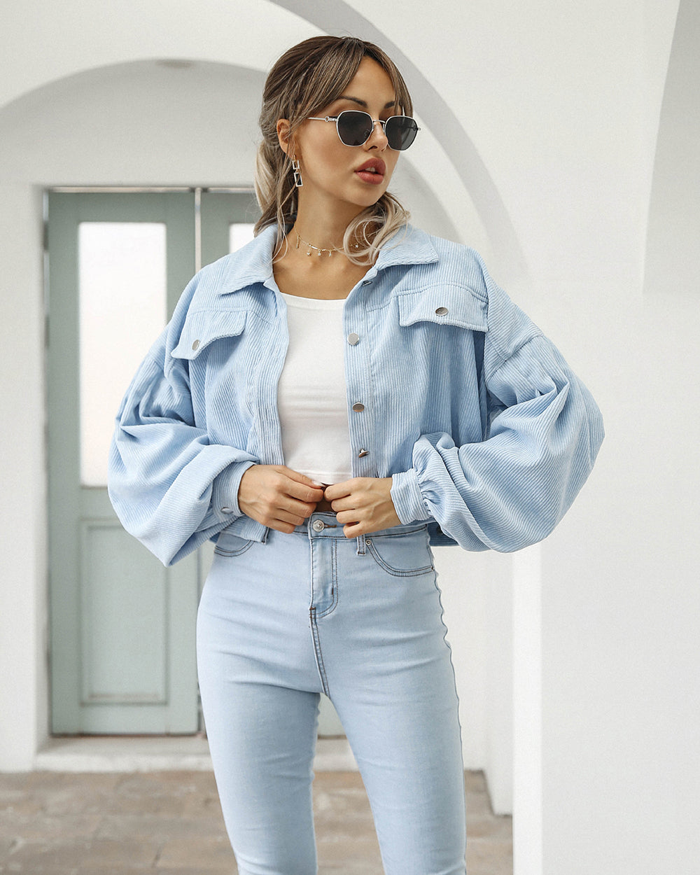 ModeGeist | Kurze Corduroy Jacke Baumwollmischung Trendy und Lässig