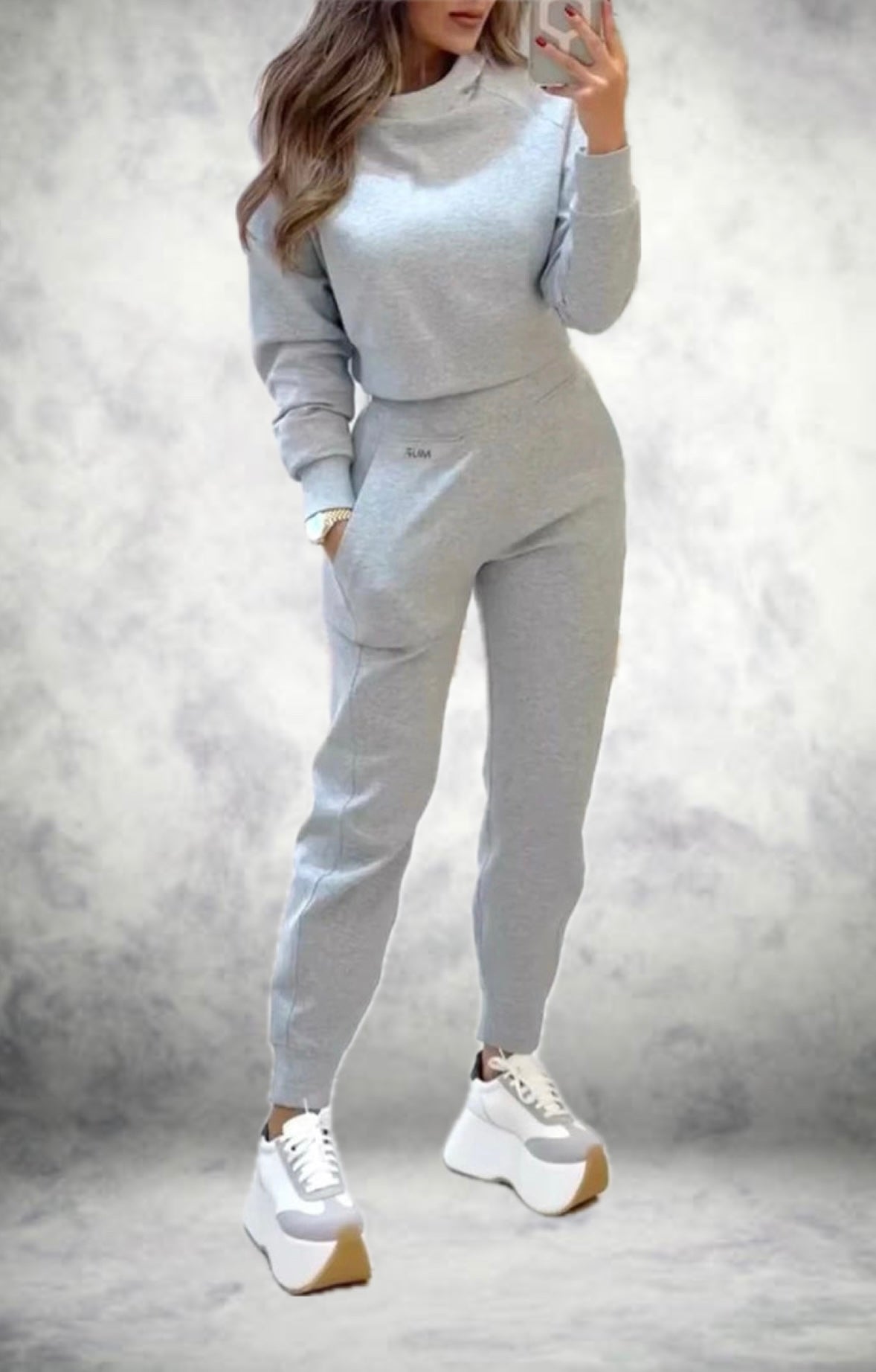 ModeGeist | Schicker Trainingsanzug mit Langen Ärmeln und High Waist Hose