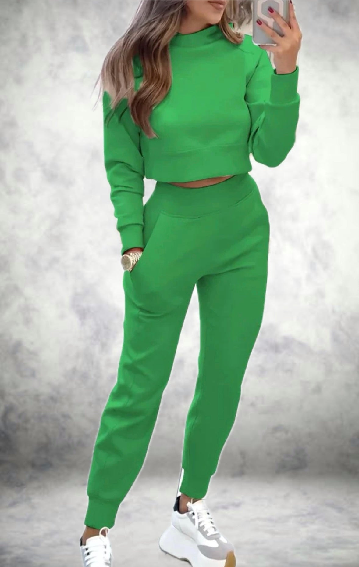 ModeGeist | Schicker Trainingsanzug mit Langen Ärmeln und High Waist Hose