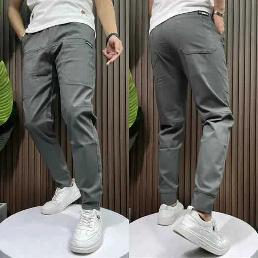 Cargohose mit vielen Taschen