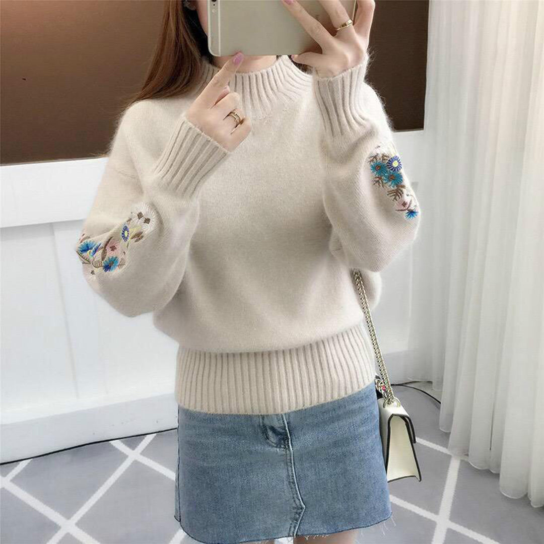 ModeGeist | Strickpullover mit floraler Stickerei