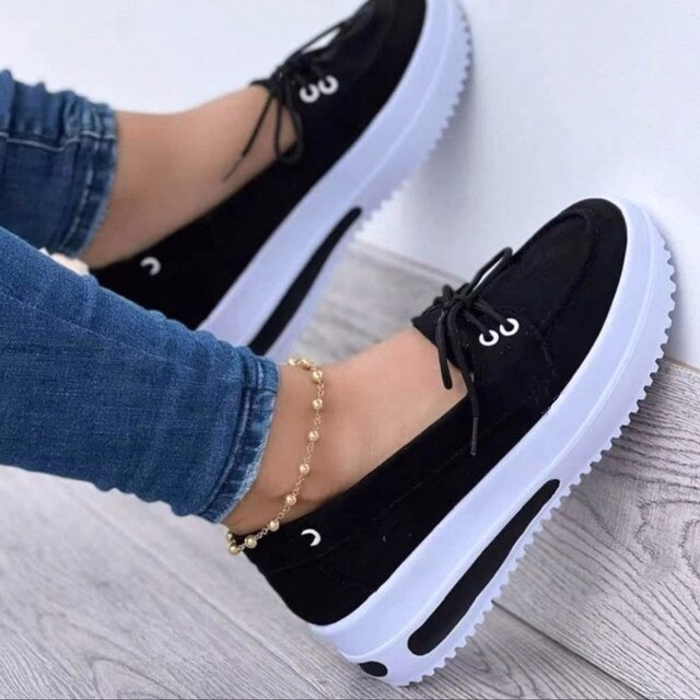 CARMEN Schnürschuhe