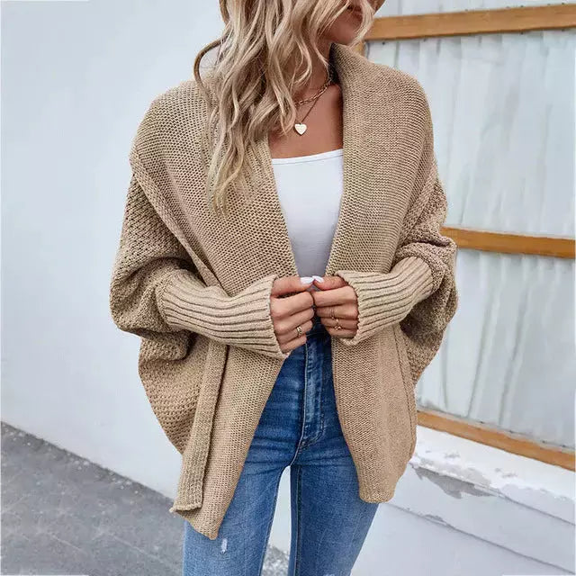 ModeGeist | Einfarbige Elegante Strickjacke für Alltag