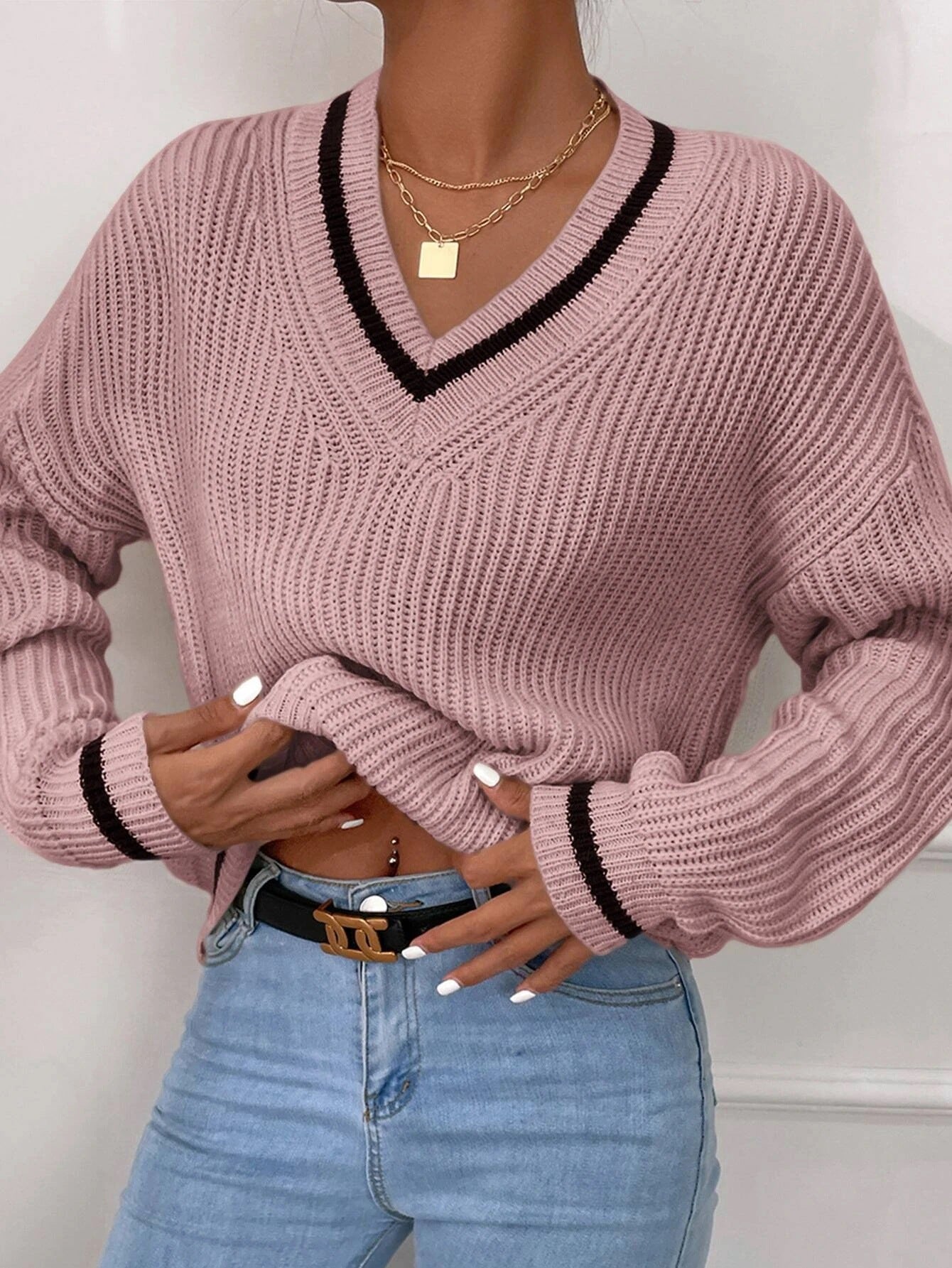 ModeGeist | Pullover mit V-Ausschnitt und Patchwork