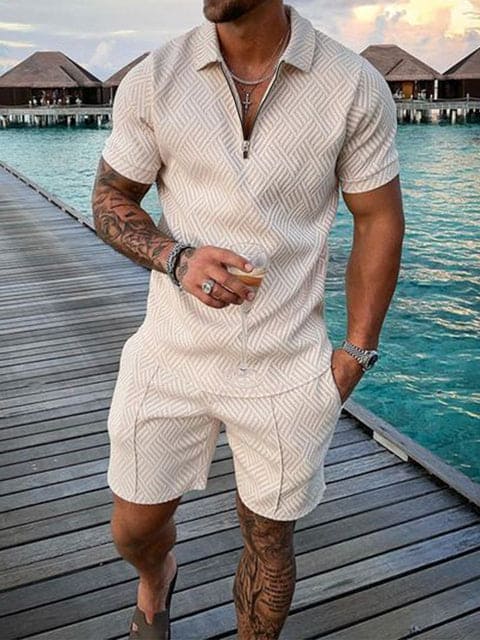 Stilvolles Herren Freizeit-Outfit mit buntem Druck