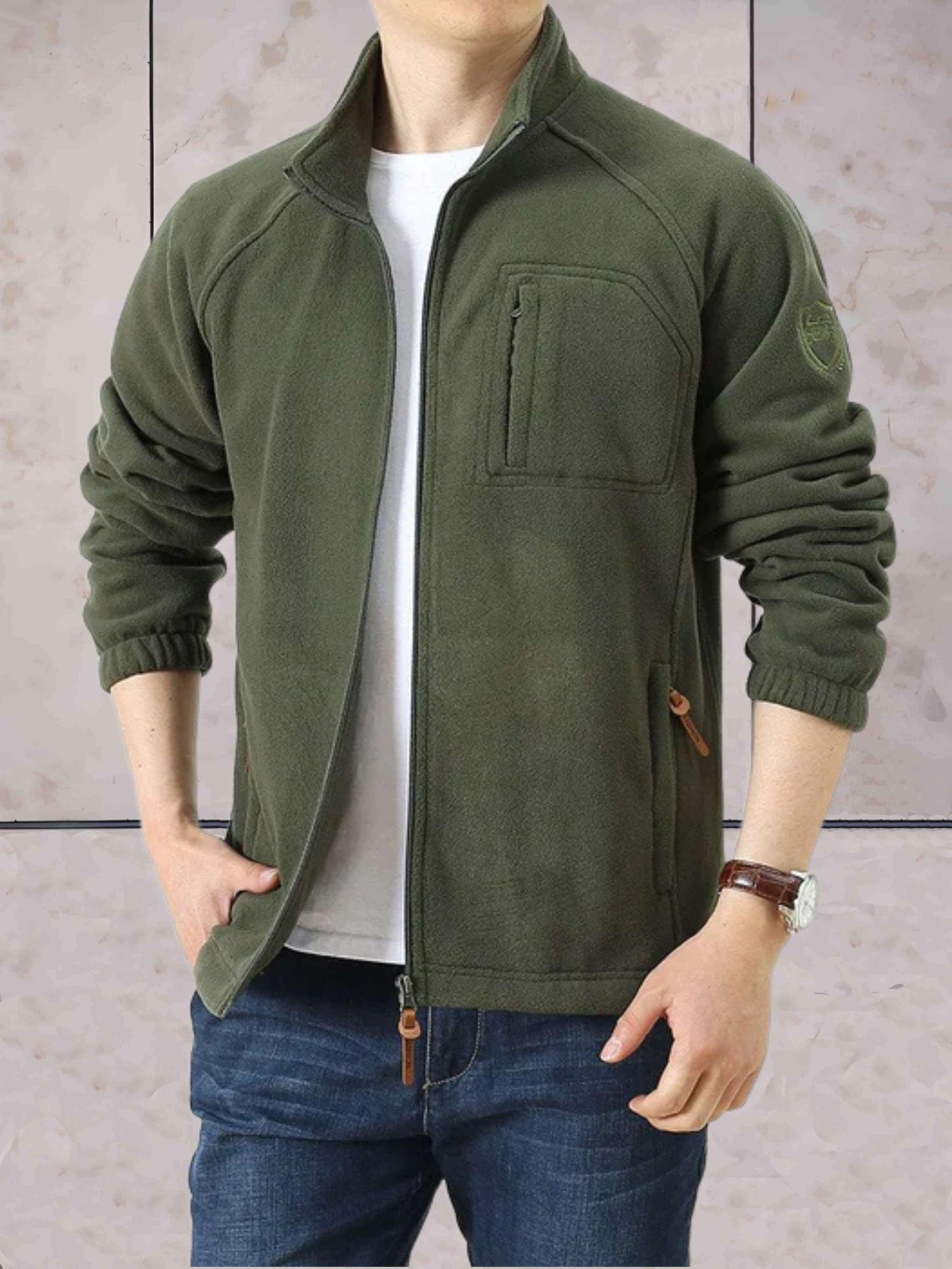 Marken-Fleecejacke: lässig geschnitten, Stehkragen, Taschen, durchgehender Reißverschluss