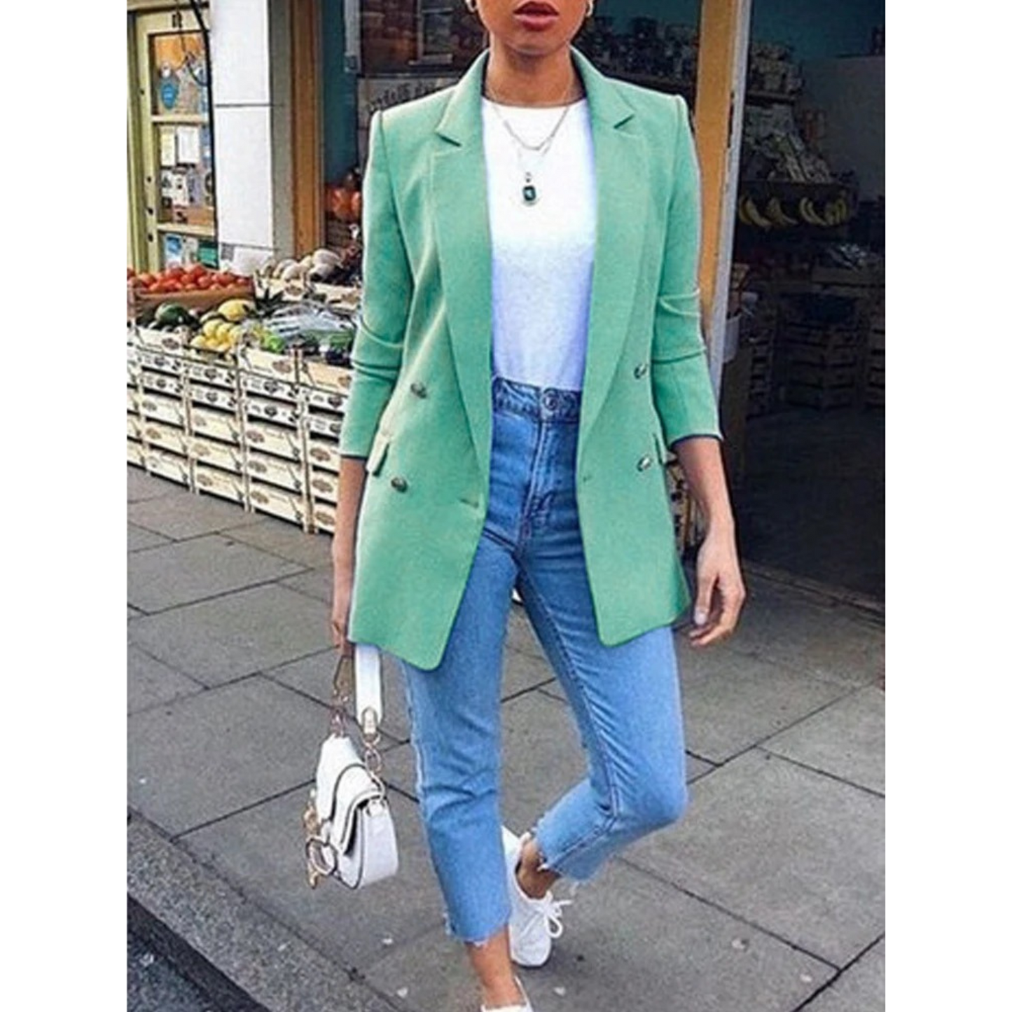 ModeGeist | Stylischer Mid-Length Damenblazer