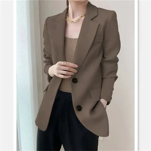 Avelena: Schlanker, einreihiger Blazer für Freizeit und Büro