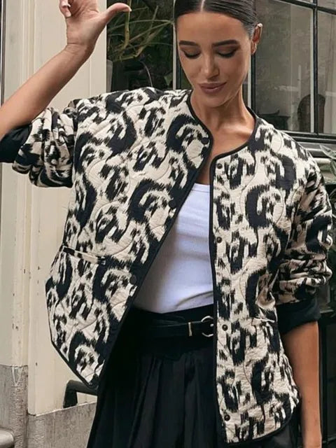 ModeGeist | Weinlese Floral Print Mantel