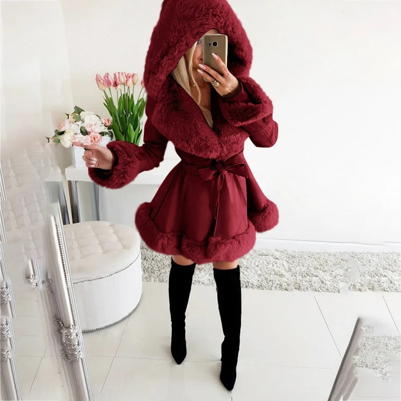 Elegantes Damen-Wintermodell Molly