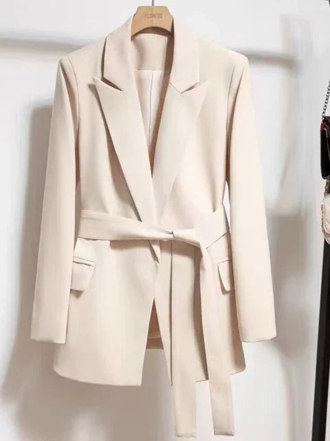 ModeGeist | Eleganter Damenblazer