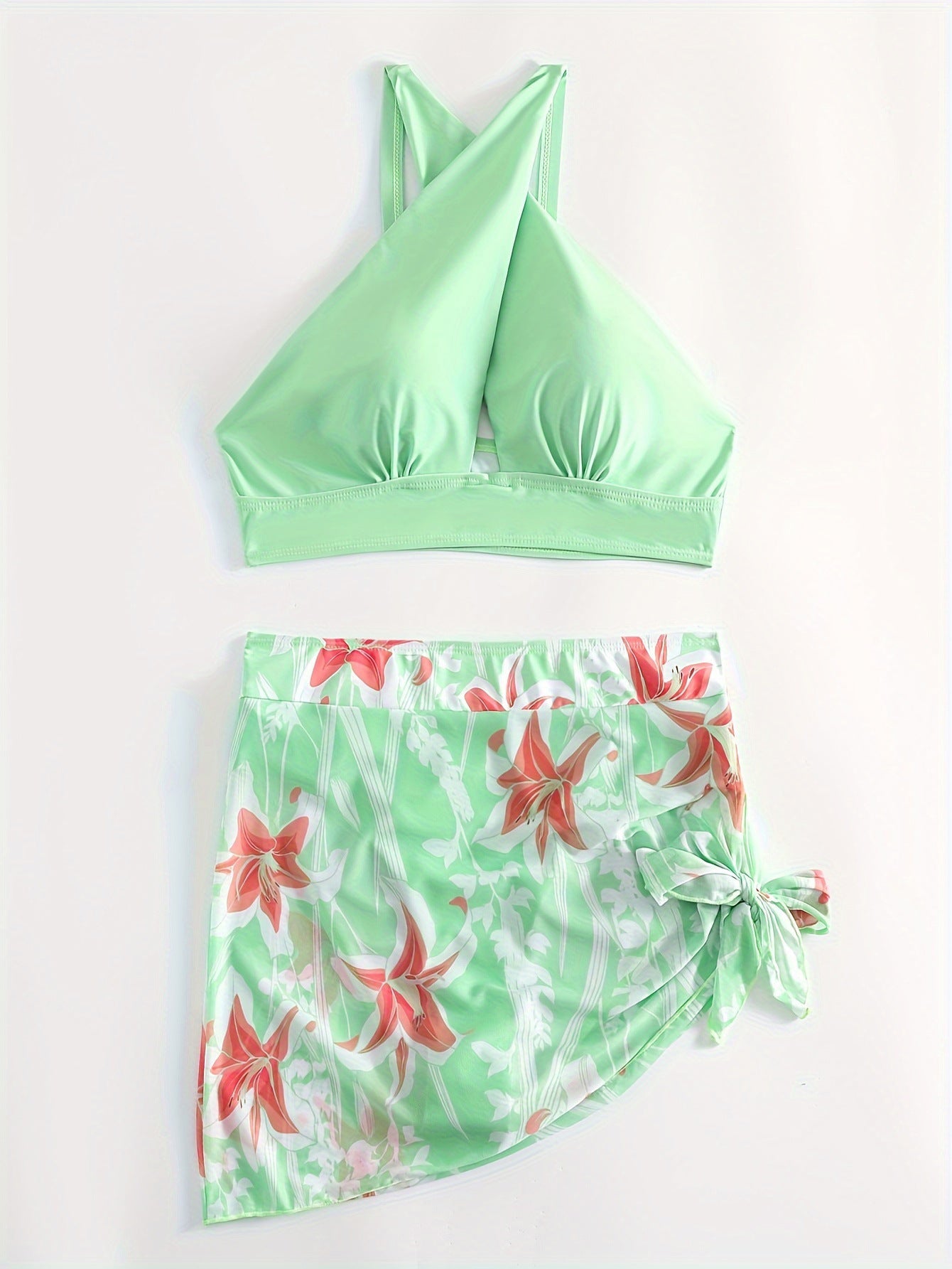 Eleganter Damen Bikini mit Wickelrock und Kreuzträger-Design von MODEGEIST