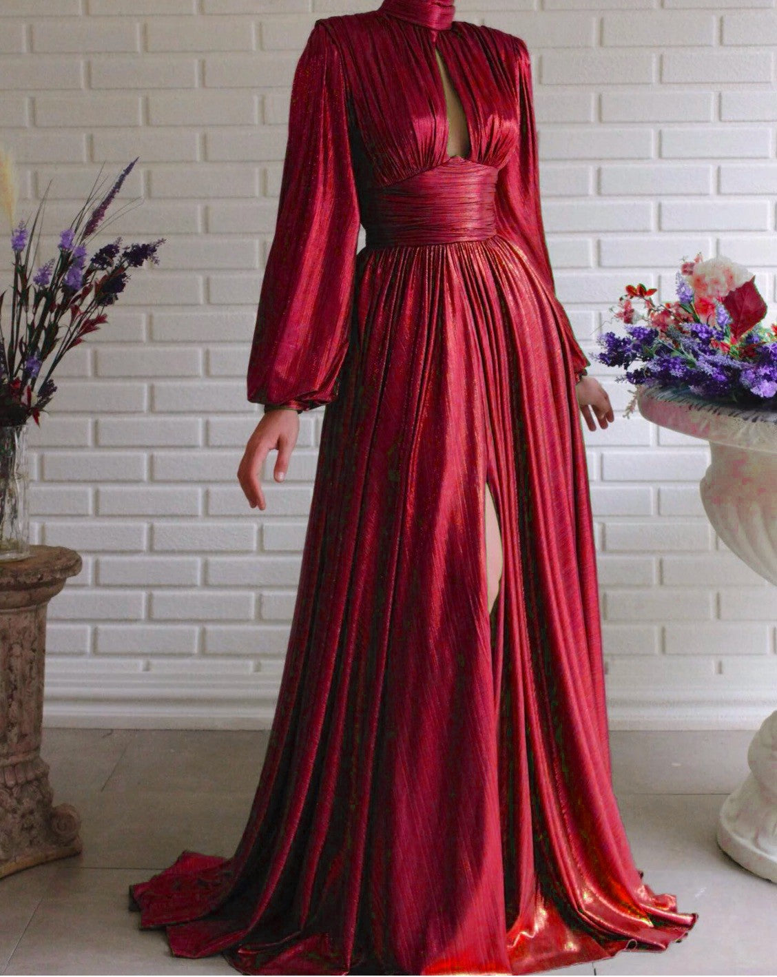 Damen Elegantes Maxikleid mit plissierten Details und luxuriösem Fall ModeGeist