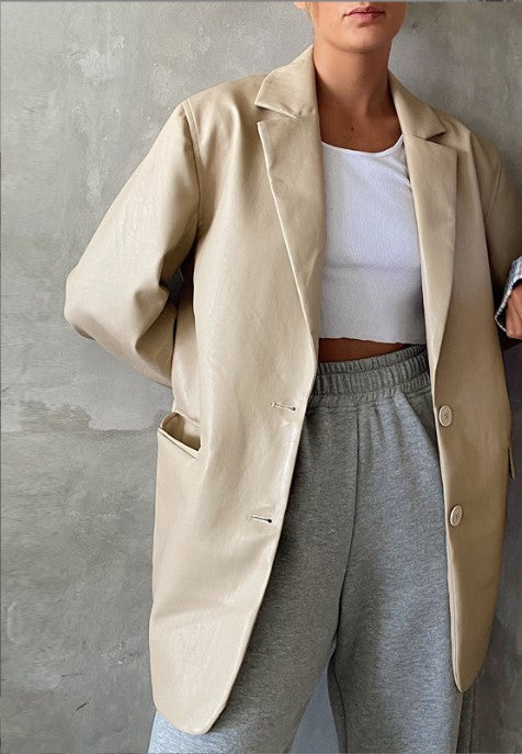 Damen Oversized Kunstleder Blazer ModeGeist