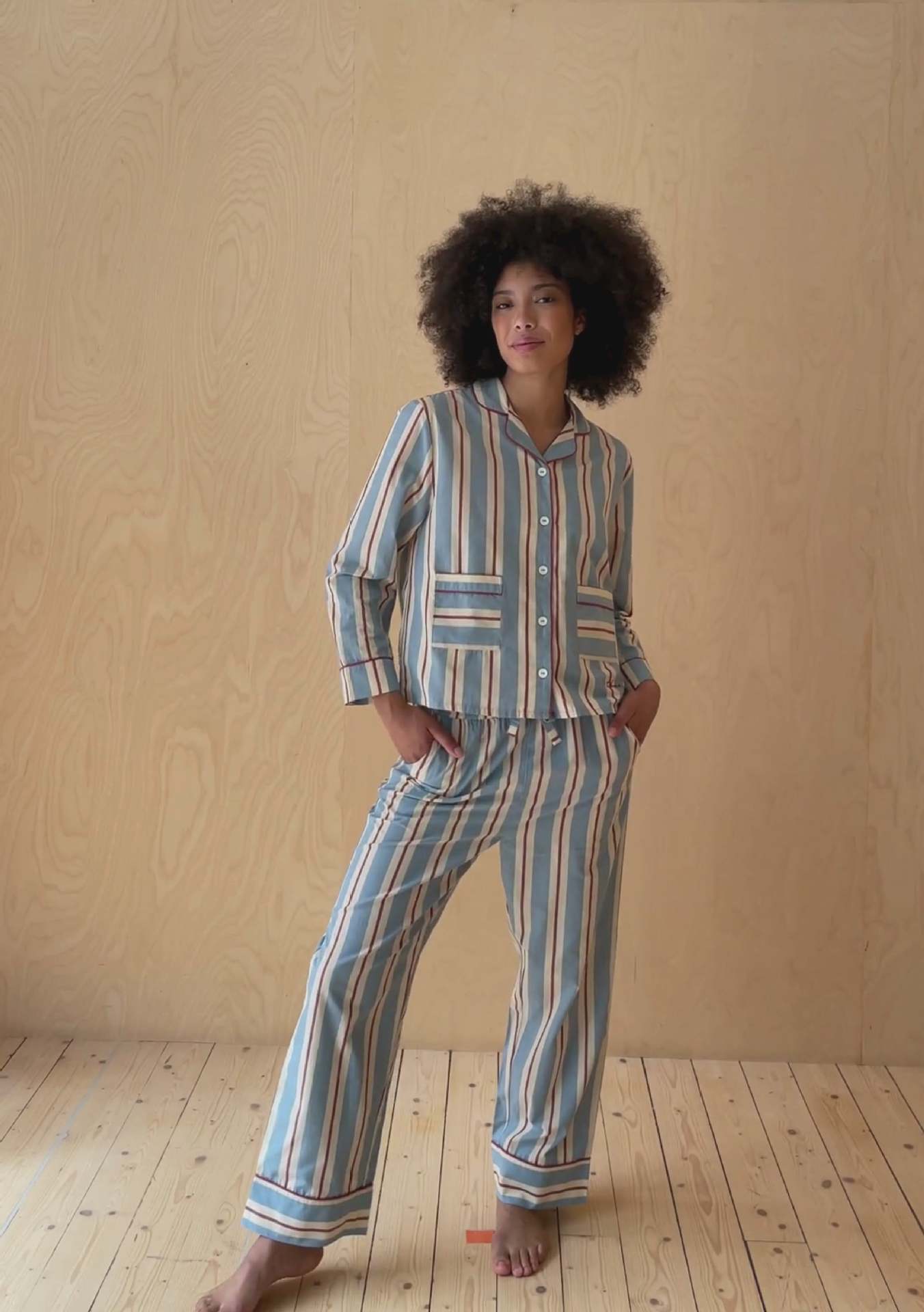 Damen Pyjama-Set mit modischem Streifenmuster ModeGeist