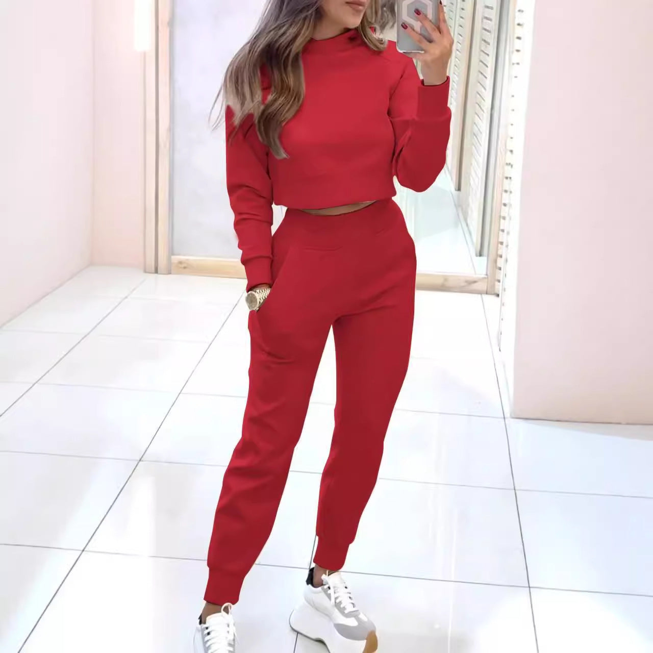 Damen Sportliches Loungewear-Set mit modischem Cropped-Oberteil und bequemen Jogginghosen ModeGeist