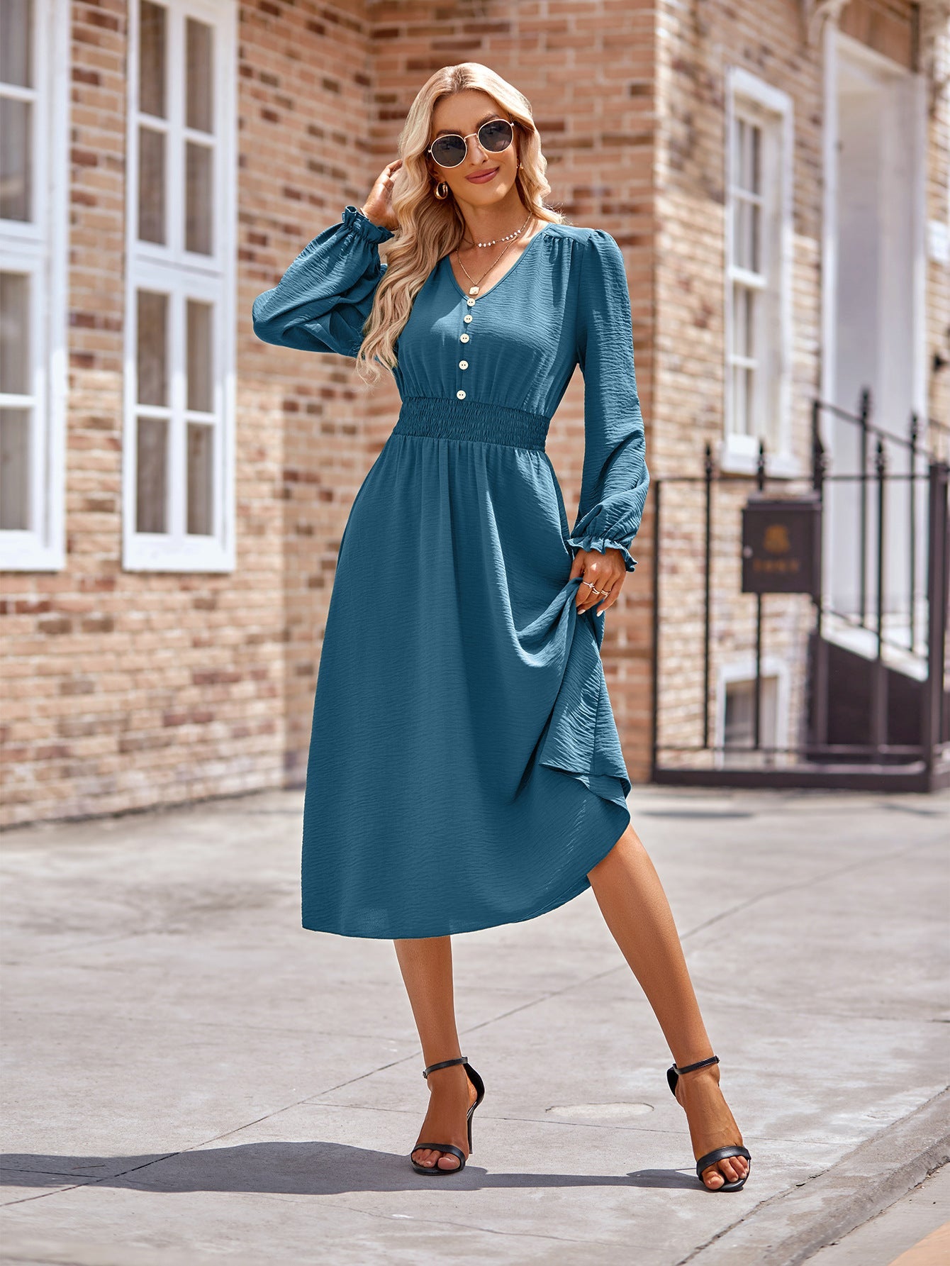 Wickelkleid für Damen, mit geraffter Taille und Knöpfen von MODEGEIST