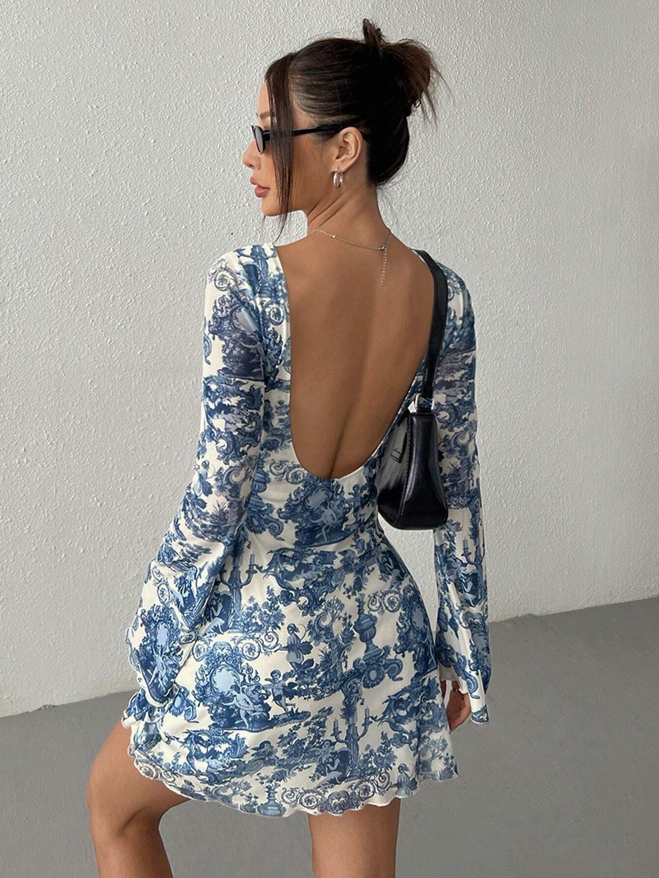 Damen Minikleid mit tiefem Rückenausschnitt und eleganter Printgestaltung ModeGeist