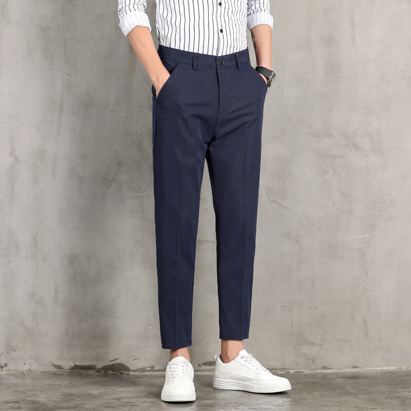 Herren moderneChinohose mit slim fit Schnitt und praktischen Seitentaschen ModeGeist