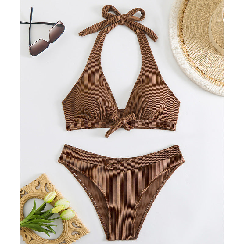 Eleganter Damen-Bikini mit Dreieck-Oberteil, verspieltem Knoten und Rippstruktur von MODEGEIST