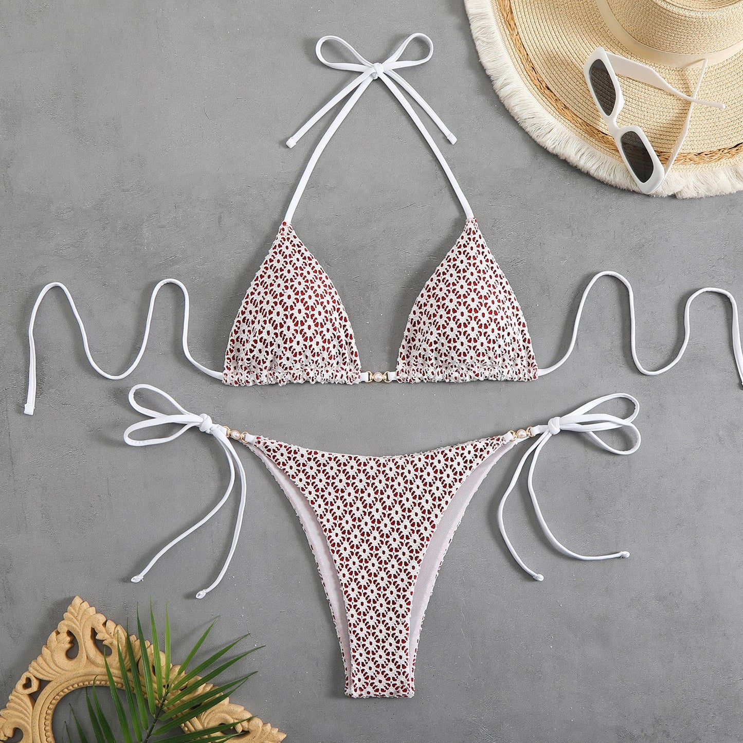 Bikini-Set mit Dreieck-Oberteilen, verstellbaren Trägern und elastischer Hose von MODEGEIST