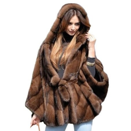 Damen Elegantes Kunstpelz-Cape mit voluminösem Kapuzenkragen und Gürtel ModeGeist - ModeGeist