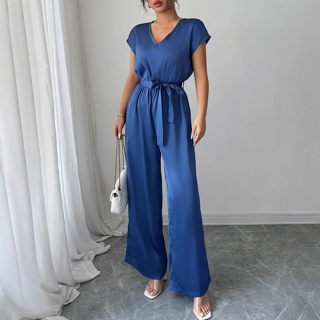 Eleganter Damen Jumpsuit mit Taillenbund und weiten Beinen von MODEGEIST