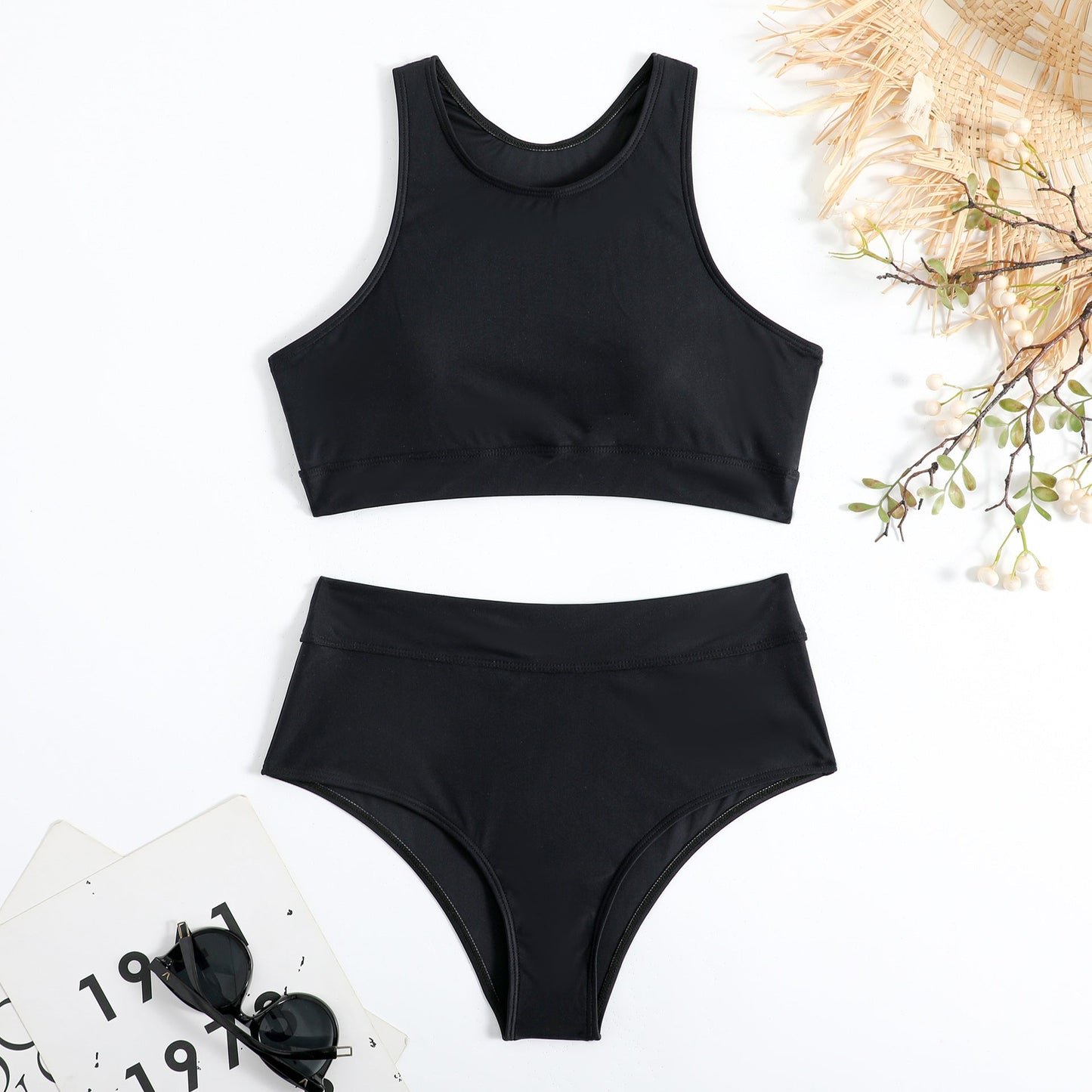 Sportlicher Damen-Bikini mit hohem Bund und bequemem Oberteil von MODEGEIST