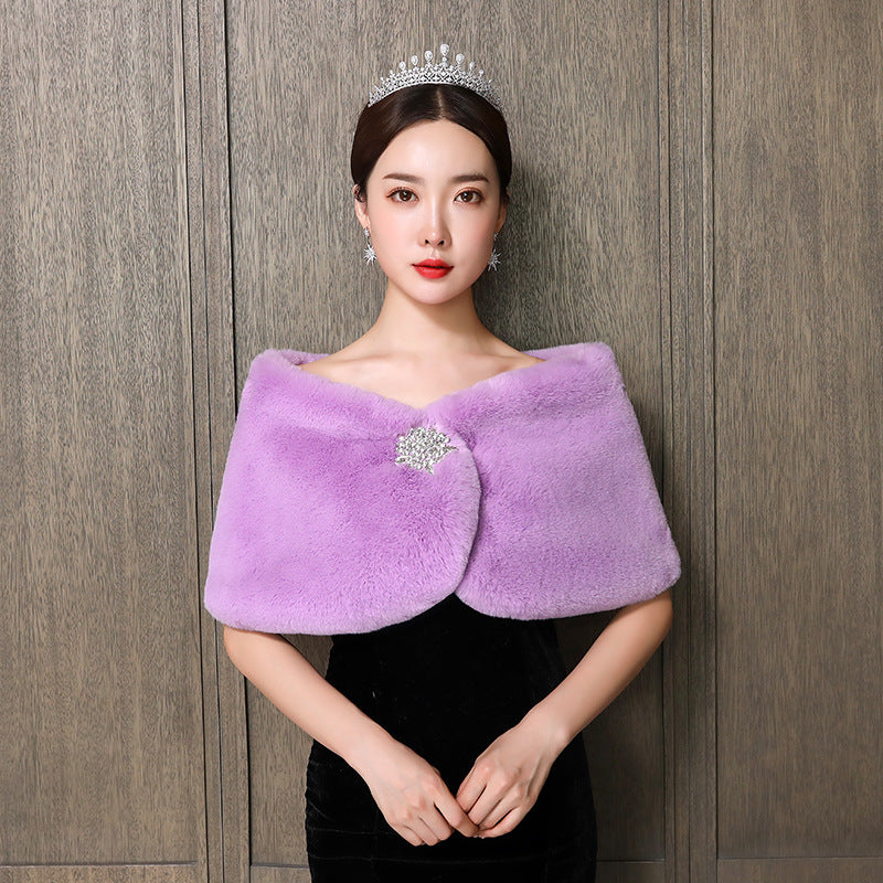 Damen eleganter und luxuriöser Umhang aus Kunstpelz ModeGeist