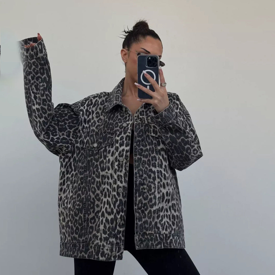 Damen Oversized Jeansjacke mit setzen Leo-Muster ModeGeist