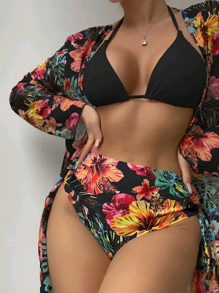 Bikini mit Blumenmuster und asymmetrischem Design von MODEGEIST