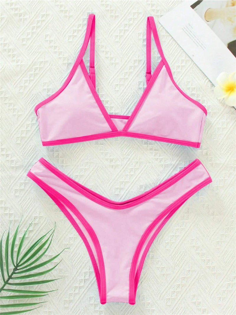 Moderner Damen-Bikini mit Dreiecks-Oberteilen und Kontrastdetails