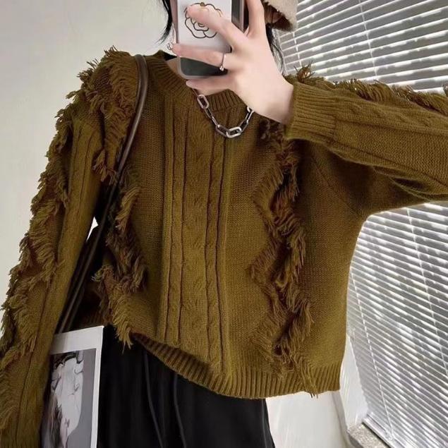 Damen Grobstrickpullover mit fransigen Details und lässigem Schnitt ModeGeist