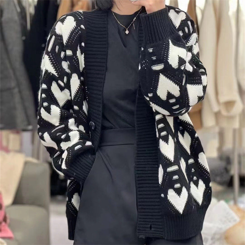 Damen Strickjacke mit Herzmotiv und luxuriösem Schnitt ModeGeist