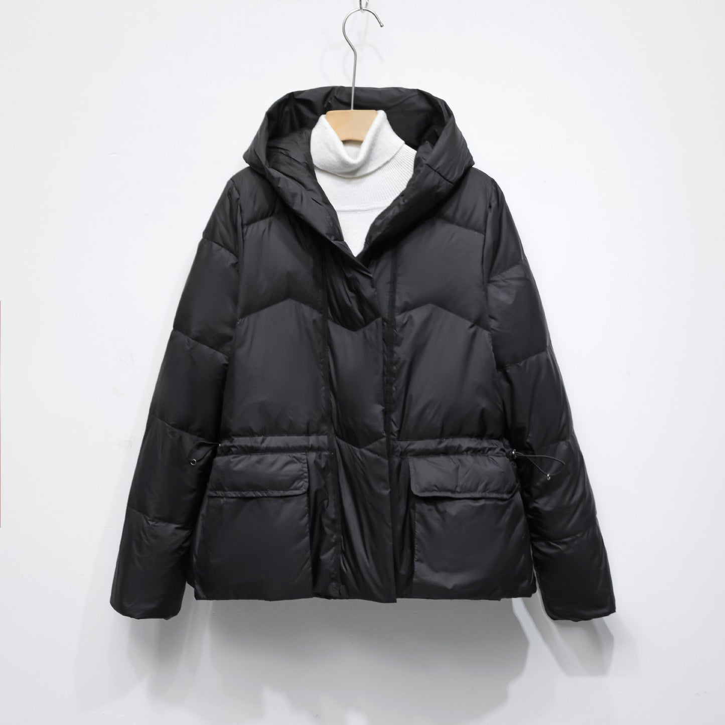Damen Wintersteppjacke mit stylishen Taschen und Kapuze ModeGeist