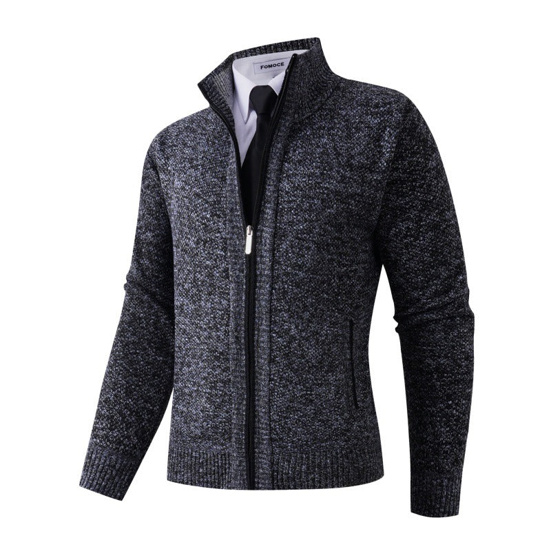 Herren stylische Strickjacke mit hohem Kragen und praktischen Taschen ModeGeist