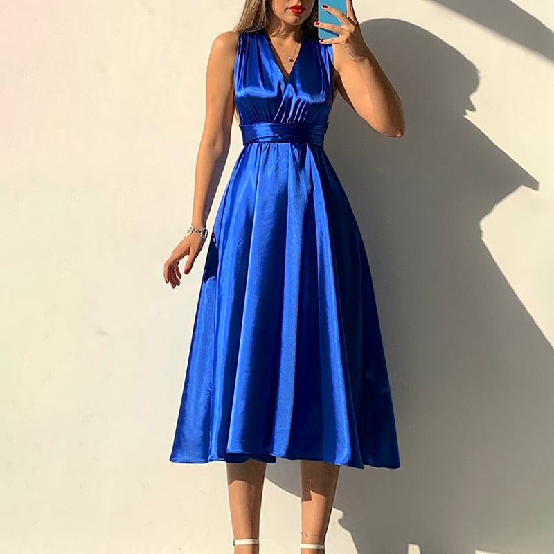 Elegantes Emma Abendkleid mit V-Ausschnitt und sexy Rückenausschnitt in unifarbener Optik