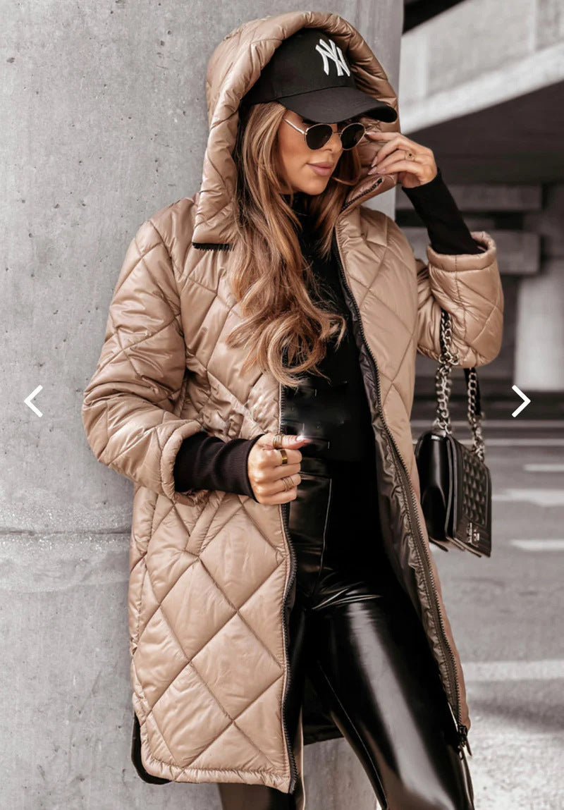 Damen Lässige Steppjacke mit Kapuze und praktischen Taschen ModeGeist