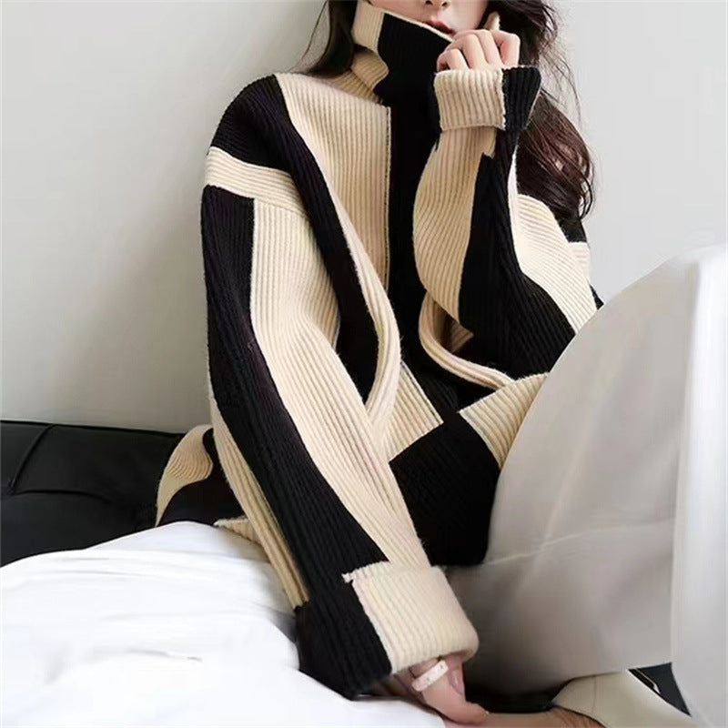 Damen Oversized Strickkleid mit hohem Kragen und grafischem Muster ModeGeist - ModeGeist