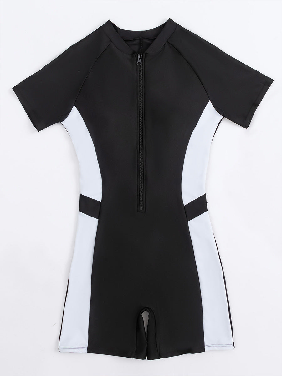 Sportlicher Damen Neopren Kurzarm Anzug mit durchgehendem Reißverschluss von MODEGEIST