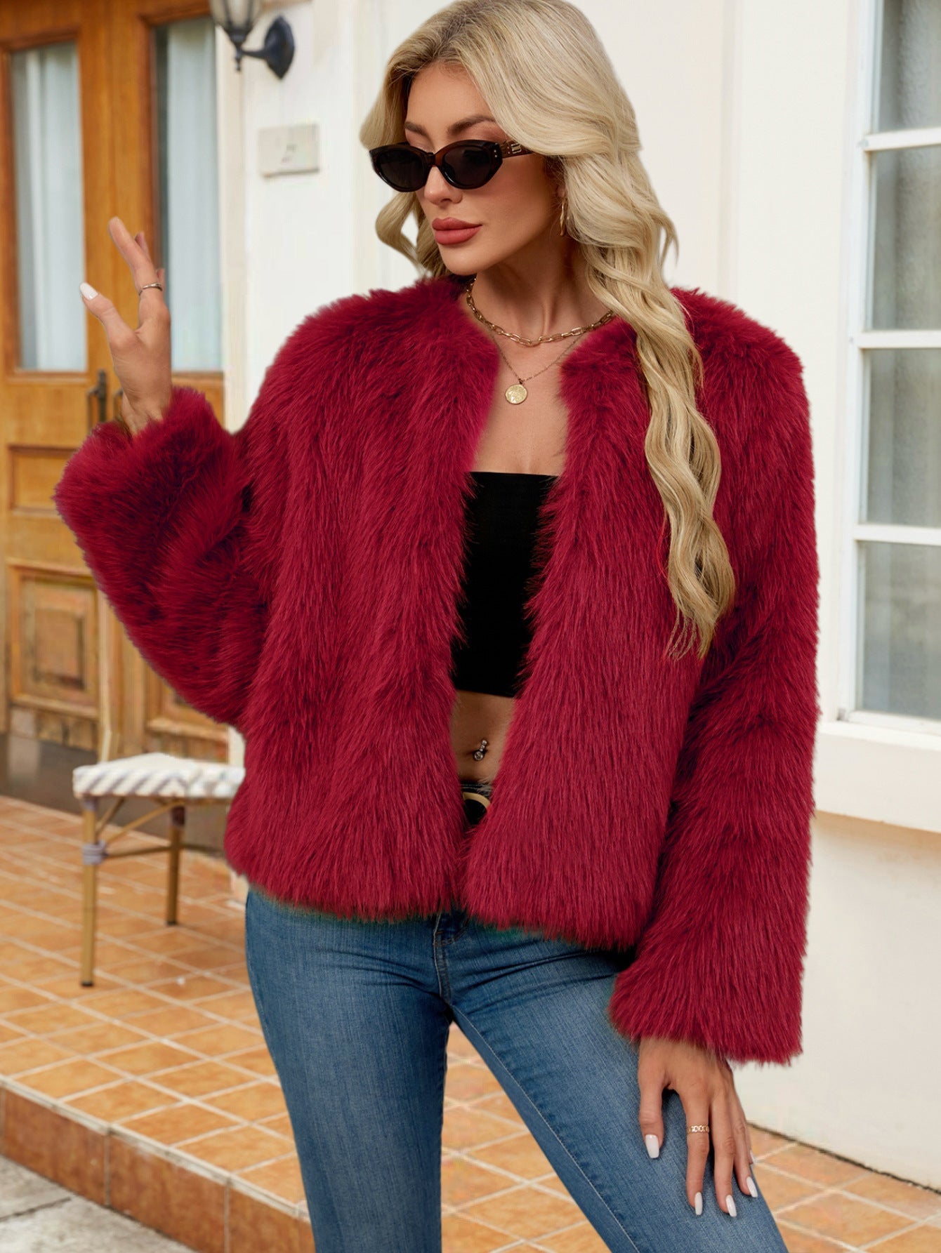 Damen Flauschige Kurzjacke aus Kunstfell mit lockerer Passform ModeGeist