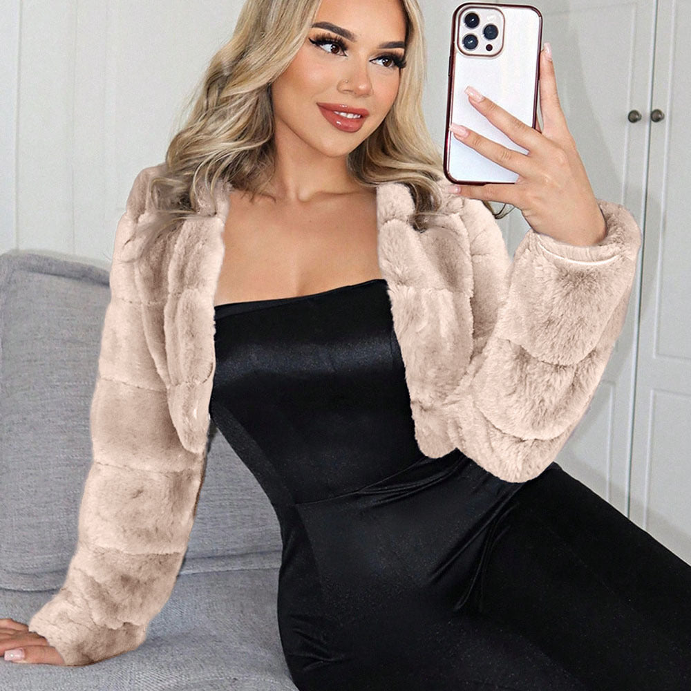 Damen Kurze Kunstpelzjacke mit breiten Ärmeln ModeGeist