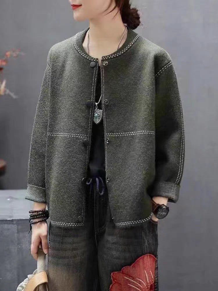 Eleganter Damen-Cardigan mit raffinierten Nähten und Knöpfen von MODEGEIST