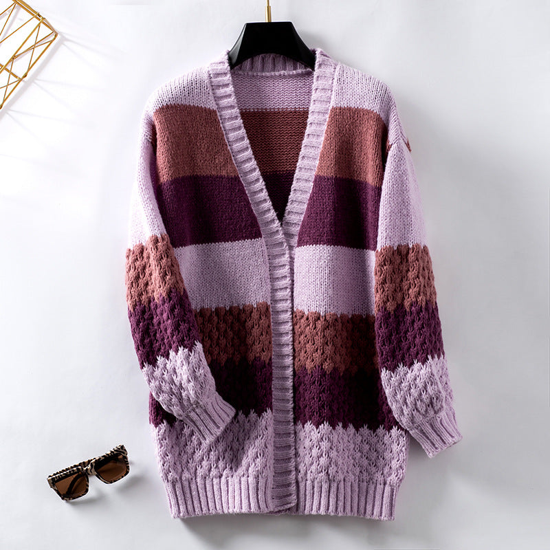 ModeGeist | Strickjacke mit Klassischem Schnitt