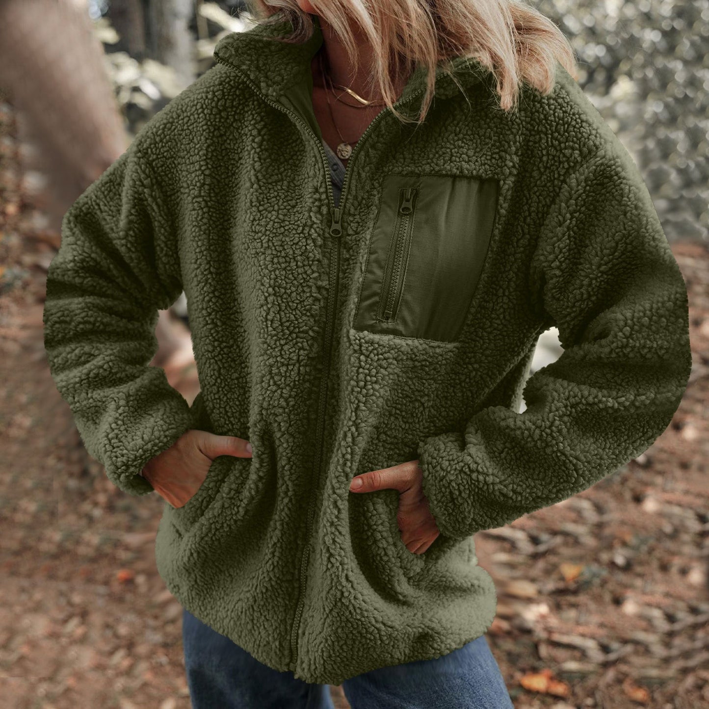 Damen Fleecejacke mit hochabschließendem Kragen und praktischer Brusttasche ModeGeist