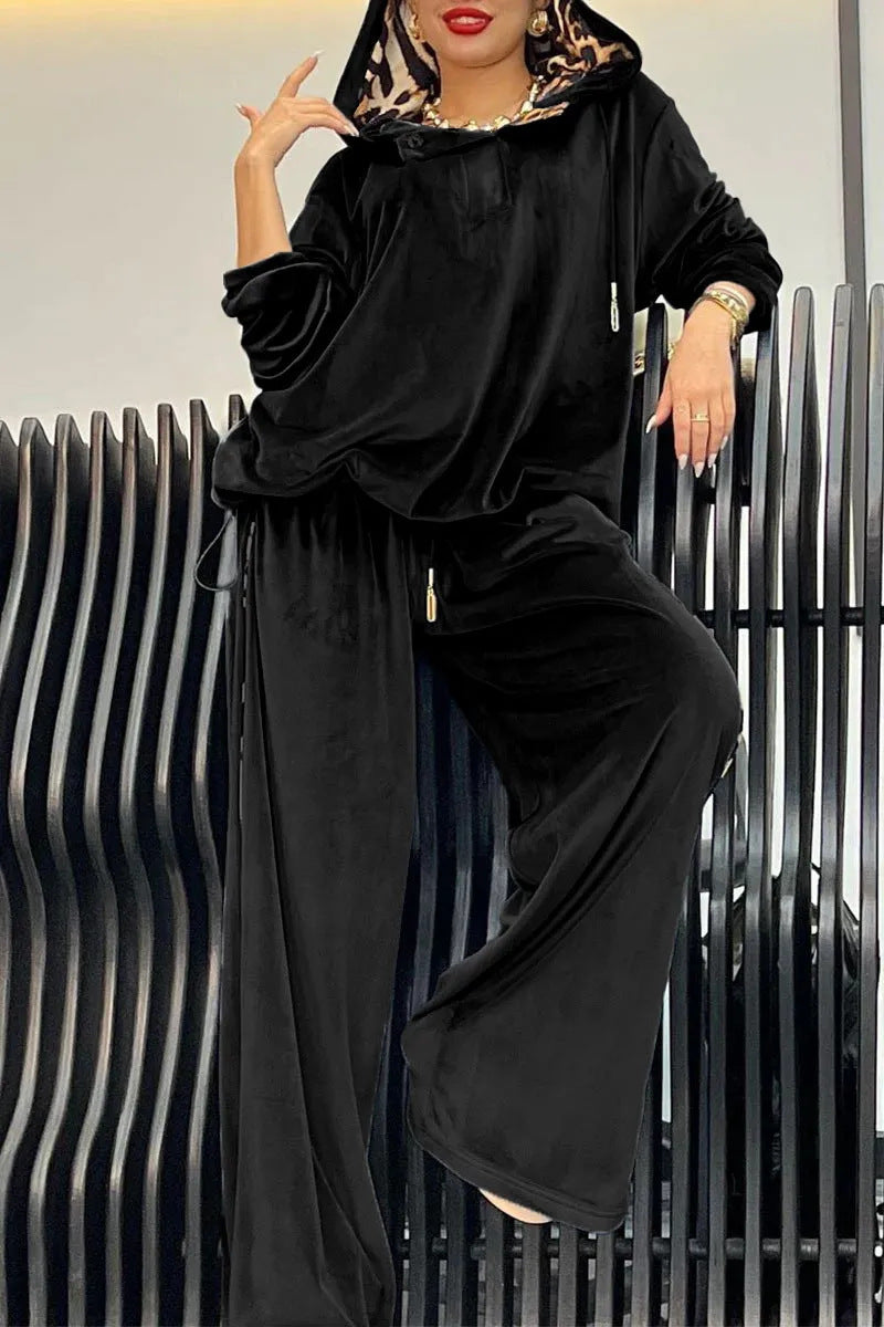 Damen Sportliches Loungewear-Set aus weichem Velours mit Kapuze ModeGeist