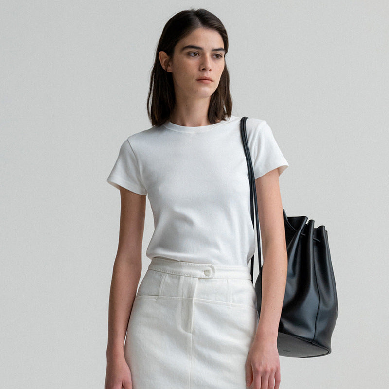 Hochwertiges Bio-Baumwoll-T-Shirt für Damen mit Rundhalsausschnitt von MODEGEIST